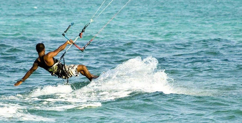 Zanzibar-Baraza-Resort-and-Spa-Kite-Surfing