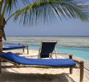 Zanzibar-Shooting-Star-Lodge-Sun-Beds